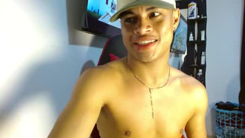 Snapshot of america_27 chatting on 04-11-26, 03:22 AMILCAR online show from 04-11-26, 03:22