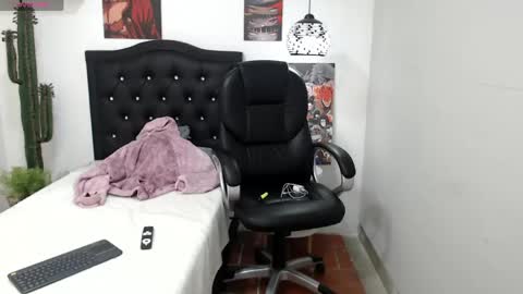 amethystshadow online show from 05-17-26, 03:59
