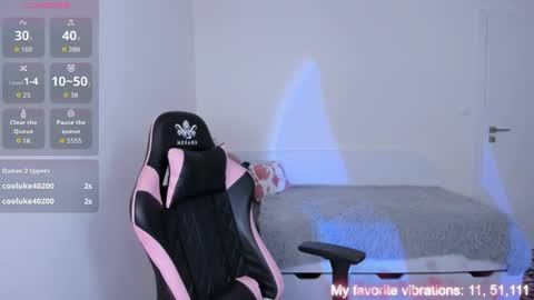 Hi-hi I am Kate welcome to my sexy room online show from 03-31-26, 04:18