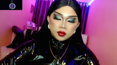 Queen Mireska online show from 07-11-26, 01:36