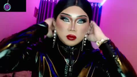 Queen Mireska online show from 07-12-26, 01:46