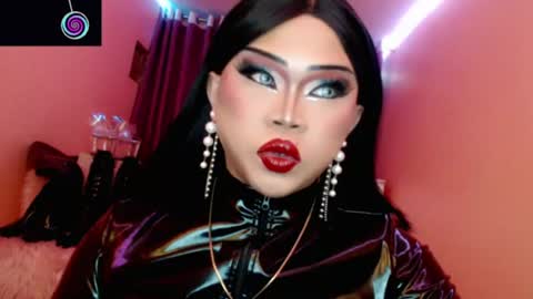 Queen Mireska online show from 07-18-26, 01:48