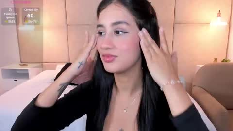 Snapshot of amiirra_ chatting on 02-11-25, 08:20 Amira sweet online show from 02-11-25, 08:20