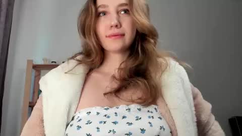 Emily online show from 04-21-26, 08:31