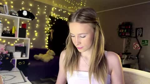 Amily online show from 03-02-26, 01:51