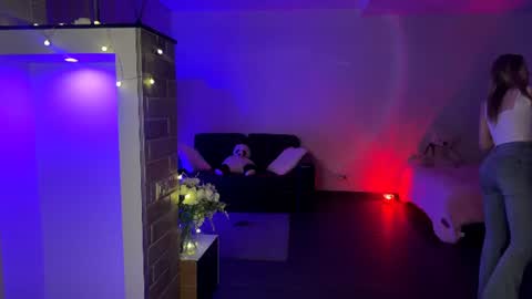 Snapshot of amily_sunray chatting on 07-15-26, 05:18 Amily online show from 07-15-26, 05:18