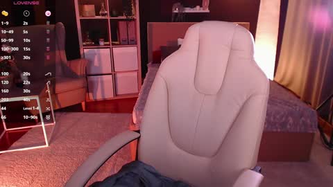 Snapshot of aminegulse chatting on 01-28-25, 03:36 Camilla online show from 01-28-25, 03:36