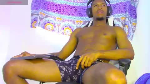 Snapshot of amir_mikelsen chatting on 09-12-25, 03:45 Mikelsen online show from 09-12-25, 03:45