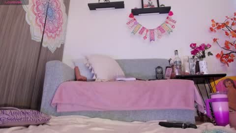 AMIIRA online show from 09-17-25, 09:49