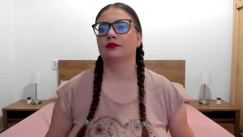 Amira Vyxen online show from 10-08-25, 09:01