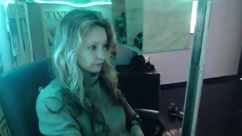Paula D online show from 02-18-25, 03:43