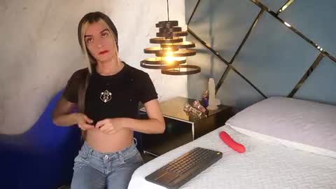 Snapshot of ammy_durand chatting on 06-16-26, 07:27 ammy durand online show from 06-16-26, 07:27