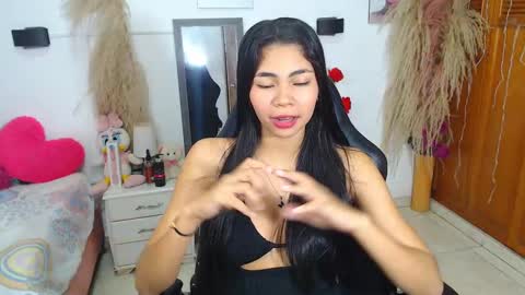 Snapshot of ammyy_wood_ chatting on 10-09-25, 05:05 ammyy_wood_ online show from 10-09-25, 05:05