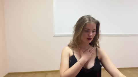amorelle_ online show from 04-19-26, 12:54
