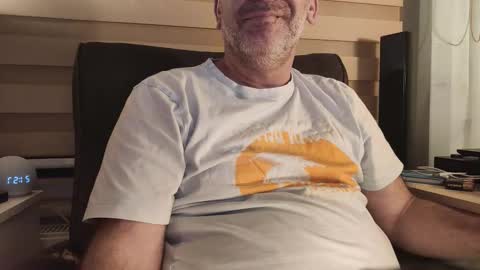 AmorLin online show from 03-24-26, 06:57