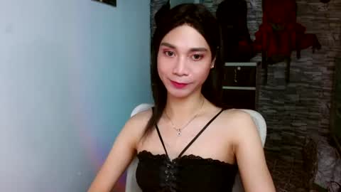 Snapshot of amorous_tina chatting on 06-17-26, 04:08 Tina online show from 06-17-26, 04:08