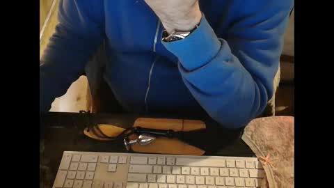 Snapshot of amslave4f chatting on 12-13-24, 01:22 amslave4f online show from 12-13-24, 01:22