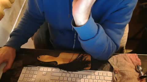 Snapshot of amslave4f chatting on 02-05-25, 11:34 amslave4f online show from 02-05-25, 11:34