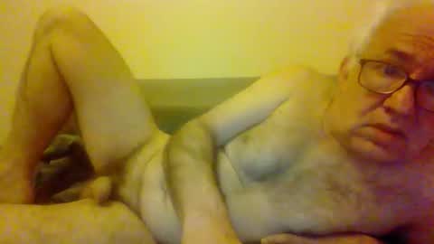 Snapshot of amstel69 chatting on 04-19-26, 02:05 amstel69 online show from 04-19-26, 02:05