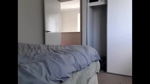 JUSTIN online show from 04-21-26, 04:30