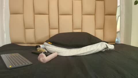 amy__wats0n online show from 02-04-25, 07:33