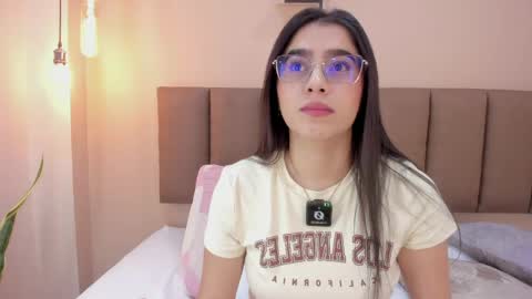 Snapshot of amy__wats0n chatting on 05-25-26, 07:31 amy__wats0n online show from 05-25-26, 07:31