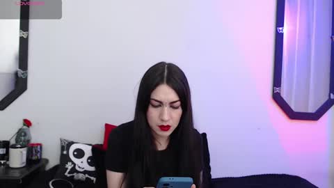 Snapshot of amy_aloqua chatting on 10-01-25, 04:02 Amy online show from 10-01-25, 04:02