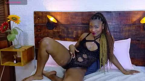 Snapshot of amy_brunette chatting on 11-25-25, 06:41 Amy online show from 11-25-25, 06:41