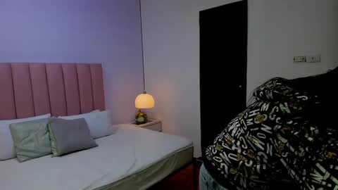 Aleja   online show from 11-24-25, 12:32