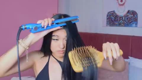 Snapshot of amy_saenz_ chatting on 10-10-25, 08:41 amy_saenz_ online show from 10-10-25, 08:41