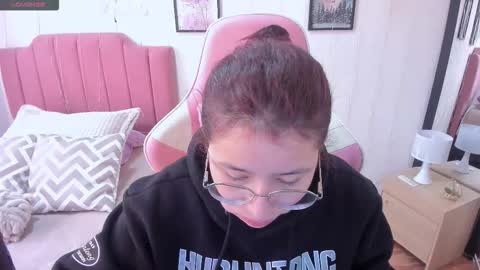 Amy sophia 3 online show from 01-08-26, 12:40