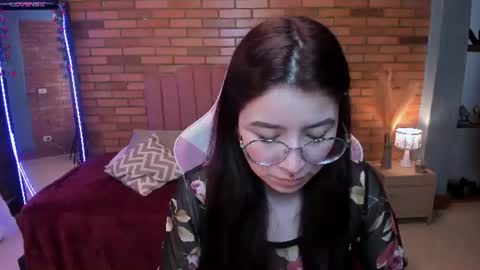 Amy sophia 3 online show from 06-17-26, 11:34