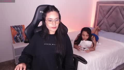 Mia Cristancho online show from 06-05-26, 07:41