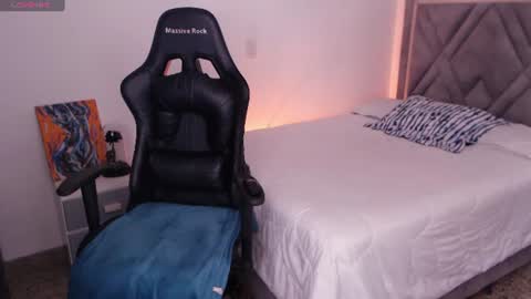 Mia Cristancho online show from 07-14-26, 04:45