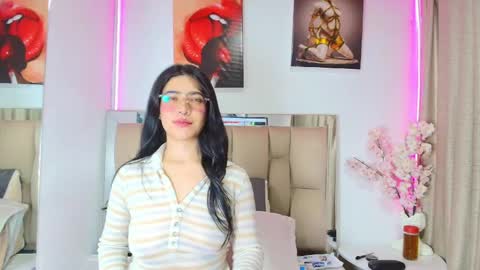 Snapshot of amy_swann chatting on 04-22-26, 11:34 Amy online show from 04-22-26, 11:34