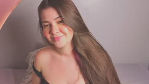 Snapshot of amy_vans_ chatting on 06-11-26, 12:32 Amy nickname Kirby online show from 06-11-26, 12:32