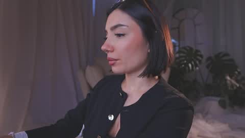 Snapshot of amyarmstrong chatting on 05-19-26, 10:49 Amy Armstrong online show from 05-19-26, 10:49