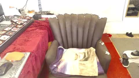 Trashely Gimpson online show from 07-28-26, 07:59