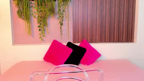 My name is AMY... Nice to meet you  thumb up me please its important online show from 10-03-25, 04:26