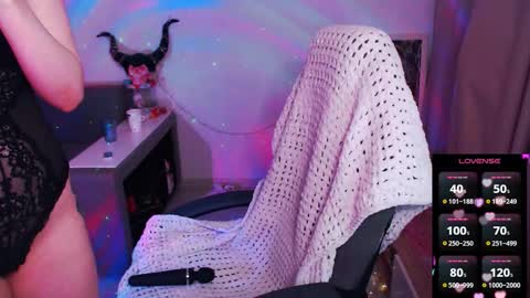 Amy is here  my telegram chanel -  online show from 11-11-25, 08:31