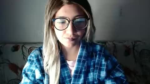 Snapshot of amycosplay99 chatting on 12-29-24, 02:27 amycosplay99 online show from 12-29-24, 02:27