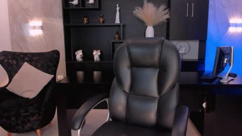 Amy  online show from 01-11-25, 02:09