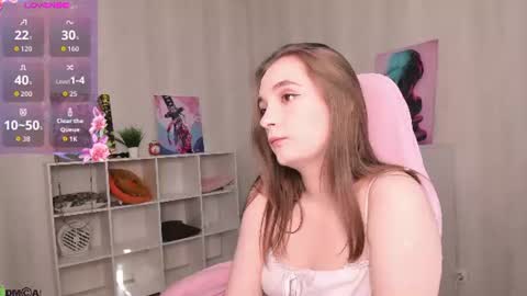 Snapshot of amydesiree chatting on 06-13-26, 01:25 Amy online show from 06-13-26, 01:25