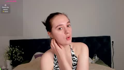 Snapshot of amydesiree chatting on 07-03-26, 01:45 Amy online show from 07-03-26, 01:45