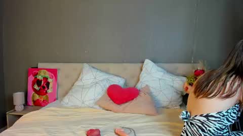 Snapshot of amydesiree chatting on 07-12-26, 01:29 Amy online show from 07-12-26, 01:29