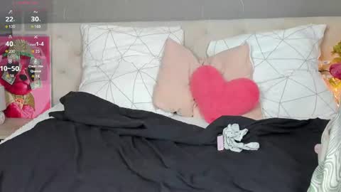 Snapshot of amydesiree chatting on 07-19-26, 01:20 Amy online show from 07-19-26, 01:20