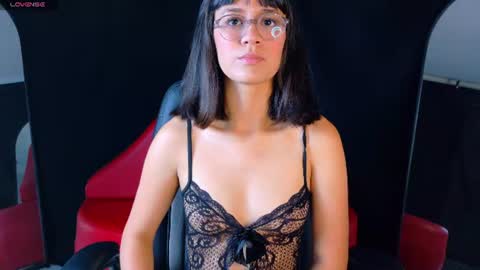 Snapshot of amyflowler chatting on 07-27-26, 07:21 Amy online show from 07-27-26, 07:21