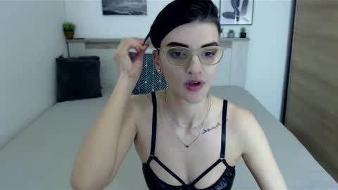 Snapshot of amylexy chatting on 01-07-25, 08:13 Hi there guys  My pleasure in your hands  pvt is open online show from 01-07-25, 08:13