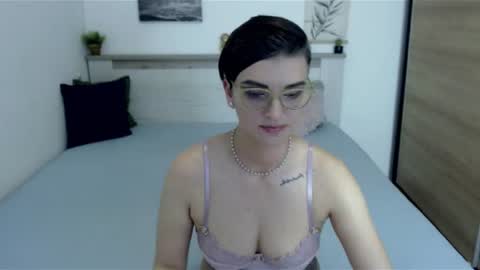 Snapshot of amylexy chatting on 07-19-26, 05:38 Hi there guys My pleasure in your hands pvt is open online show from 07-19-26, 05:38