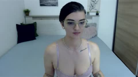 Snapshot of amylexy chatting on 07-20-26, 07:16 Hi there guys My pleasure in your hands pvt is open online show from 07-20-26, 07:16